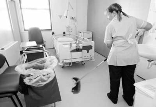 英国公立医院:每10分钟就消一次毒